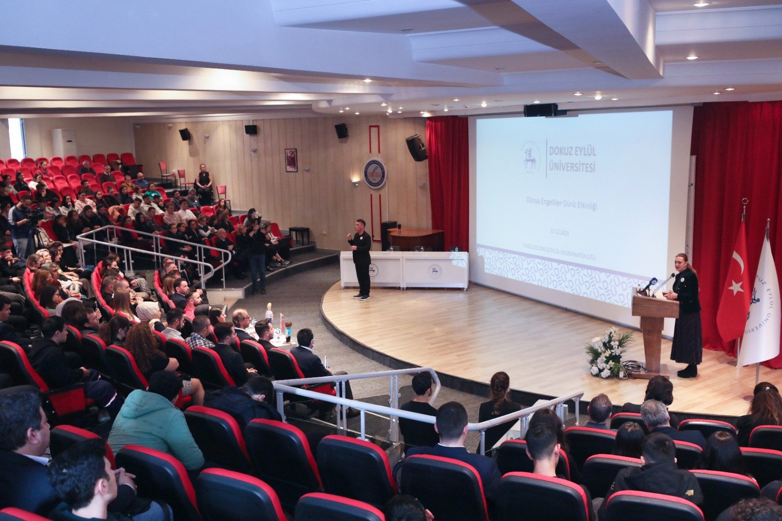 DEÜ’DEN ‘ENGELLERİ AŞAN’ ETKİNLİK